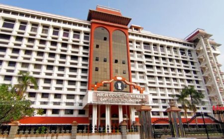 ഇത്രയും വലിയ അഴിമതിക്കാരനെയാണോ സുപ്രധാന പദവികളിൽ ഇരുത്തിയത്? സർക്കാറിനോട് ചോദ്യവുമായി ഹൈക്കോടതി