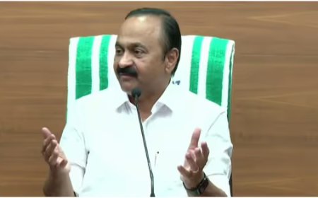 മുഖ്യമന്ത്രിയെ വിമർശിച്ച സ്കൂൾ പ്രിൻസിപ്പലിന് സസ്പെൻഷൻ; നടപടി വിരമിക്കാൻ 2 ദിവസം മാത്രം ശേഷിക്കെ