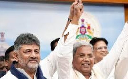 കർണാടകയിൽ തലമാറ്റം; സിദ്ധരാമയ്യ രാജിവെച്ചു, മുഖ്യമന്ത്രിയായി ഡി.കെ ശിവകുമാറിനെ നിർദേശിച്ചു