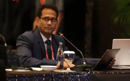മന്ത്രി മാത്രമല്ല; സർക്കാർ പദ്ധതി ഗുണഭോക്താക്കളിൽ ഐഎഎസ് ഉദ്യോഗസ്ഥൻ്റെ ഭാര്യയും മകനും അമ്മയും