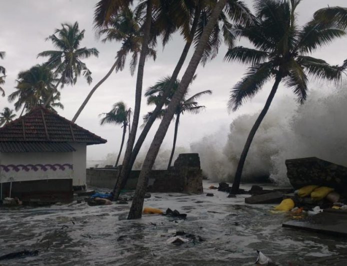 ഓണം  പെരുമഴയിൽ കുളമാകുമോ? ഇന്ന് എല്ലാ ജില്ലകളിലും മുന്നറിയിപ്പ്, 6 ജില്ലകളിൽ ഓറഞ്ച്