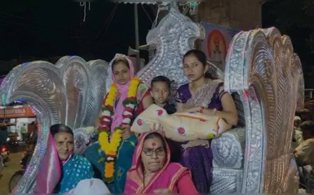 200 വർഷത്തിനുശേഷം കുടുംബത്തിൽ ഒരു പെൺകുഞ്ഞ് ജനിച്ചു; വാദ്യമേളങ്ങളോടെ രഥഘോഷയാത്രയായി വരവേൽപ്പ്