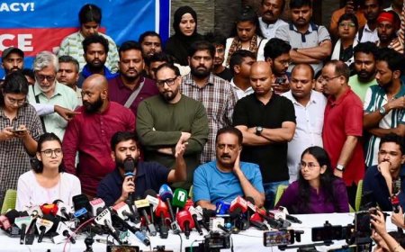 അഭിജിത് ദീപ്കെ വിളിച്ച വാർത്താസമ്മേളനത്തിൽ ബഹളമുണ്ടാക്കി; റിപ്പബ്ലിക് ടി.വി. മാധ്യമപ്രവർത്തകരെ പുറത്താക്കി