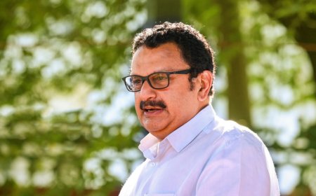 മന്ത്രി കെ മുരളീധരനെതിരായ പോസ്റ്റ് ഷെയർ ചെയ്തു; പിഎസ്‌സി ജീവനക്കാരനെ പിരിച്ചുവിടാൻ സർക്കാർ നിർദ്ദേശം